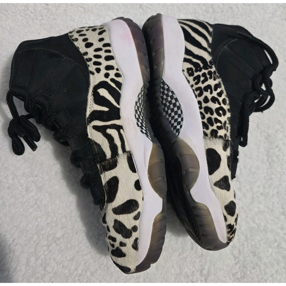 Jordan Air Jordan 11 Mid Top Unisex Basketball Sneakers Black/White Animal Print - Picture 4 of 10